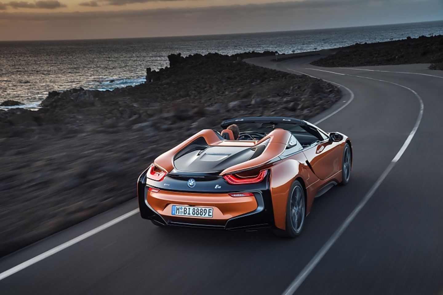 BMW i8 Roadster 2018 - der Leistungsnachschlag sind schmale 12 PS