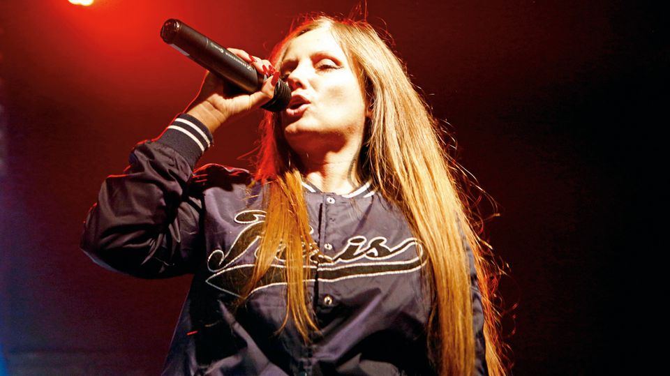 Verdacht auf Menschenhandel: Die Rapperin 2015 bei einem Konzert in Hamburg Die Rapperin 2015 bei einem Konzert in Hamburg