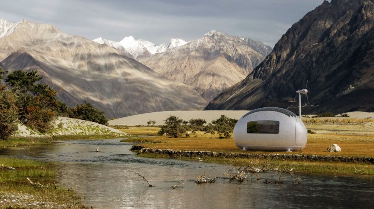 Durch Wind- und Sonnenenergie soll die Ecocapsule weitgehend autark sein und ein Leben in Regionen ohne Infrastruktur ermöglichen. 