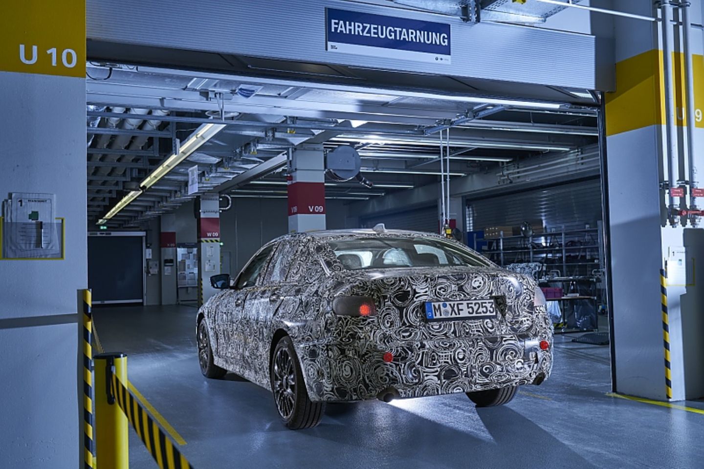 BMW Tarnwerkstatt FIZ München