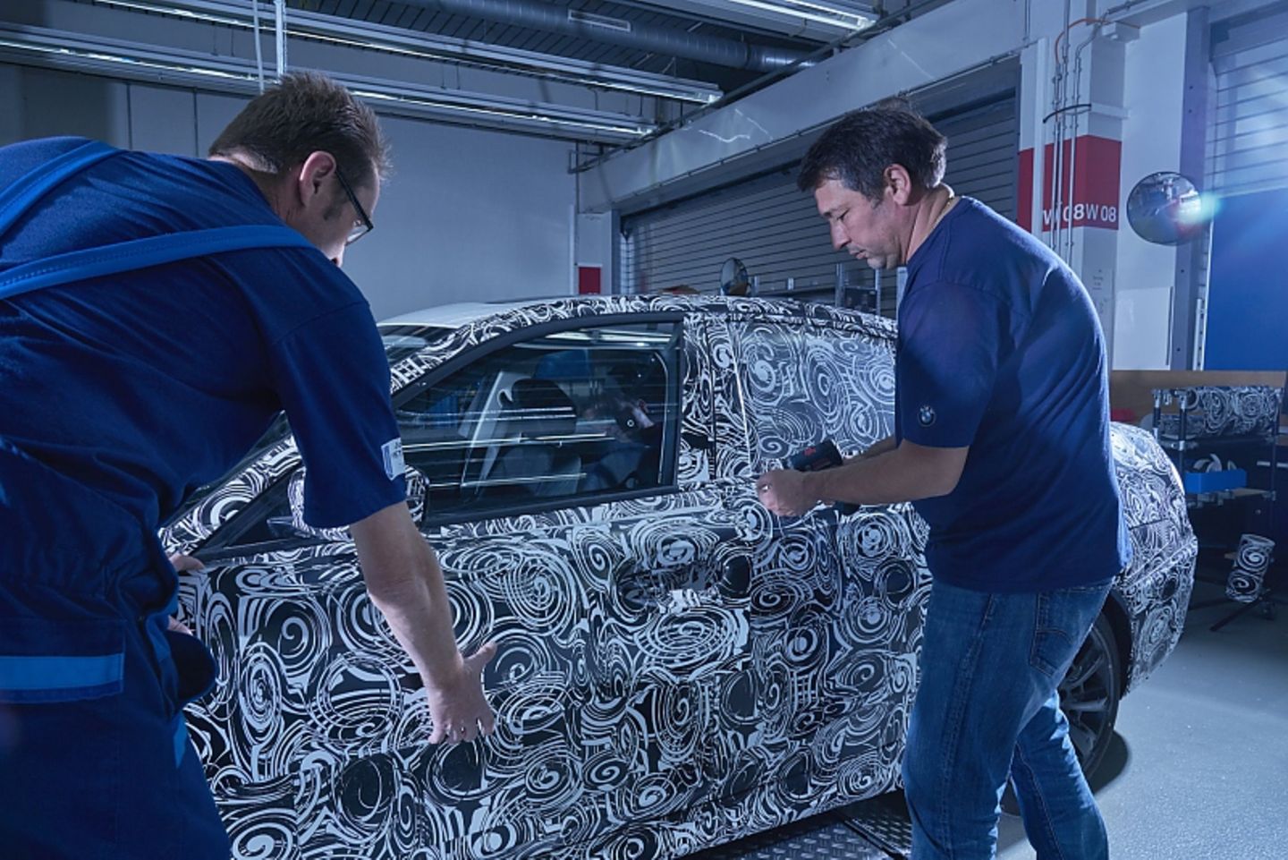 BMW Tarnwerkstatt FIZ München