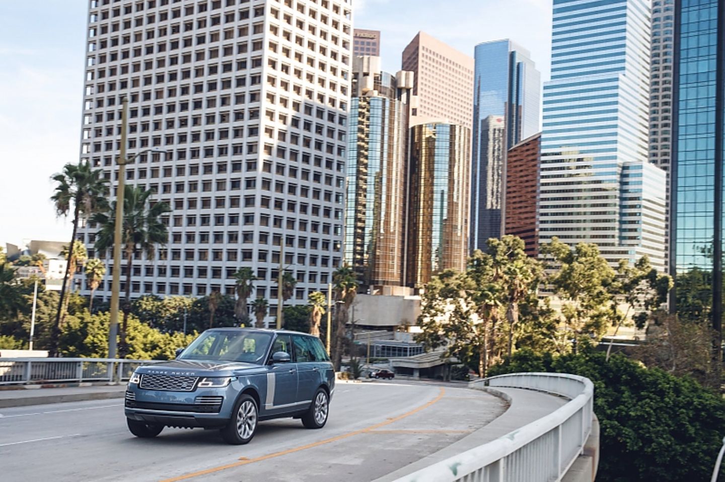 Range Rover P400e Plug-In-Hybrid - die Gesamtleistung liegt bei 404 PS und 640 Nm