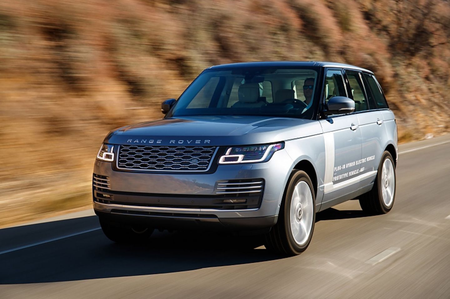 Range Rover P400e Plug-In-Hybrid - optisch leicht überarbeitet