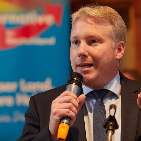 Jörg Nobis von der AfD: "Autogrammkarten aus politischen Gründen storniert"