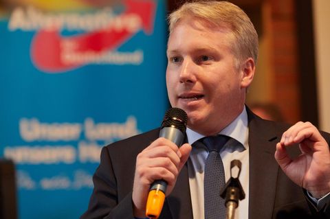 Jörg Nobis von der AfD: "Autogrammkarten aus politischen Gründen storniert"