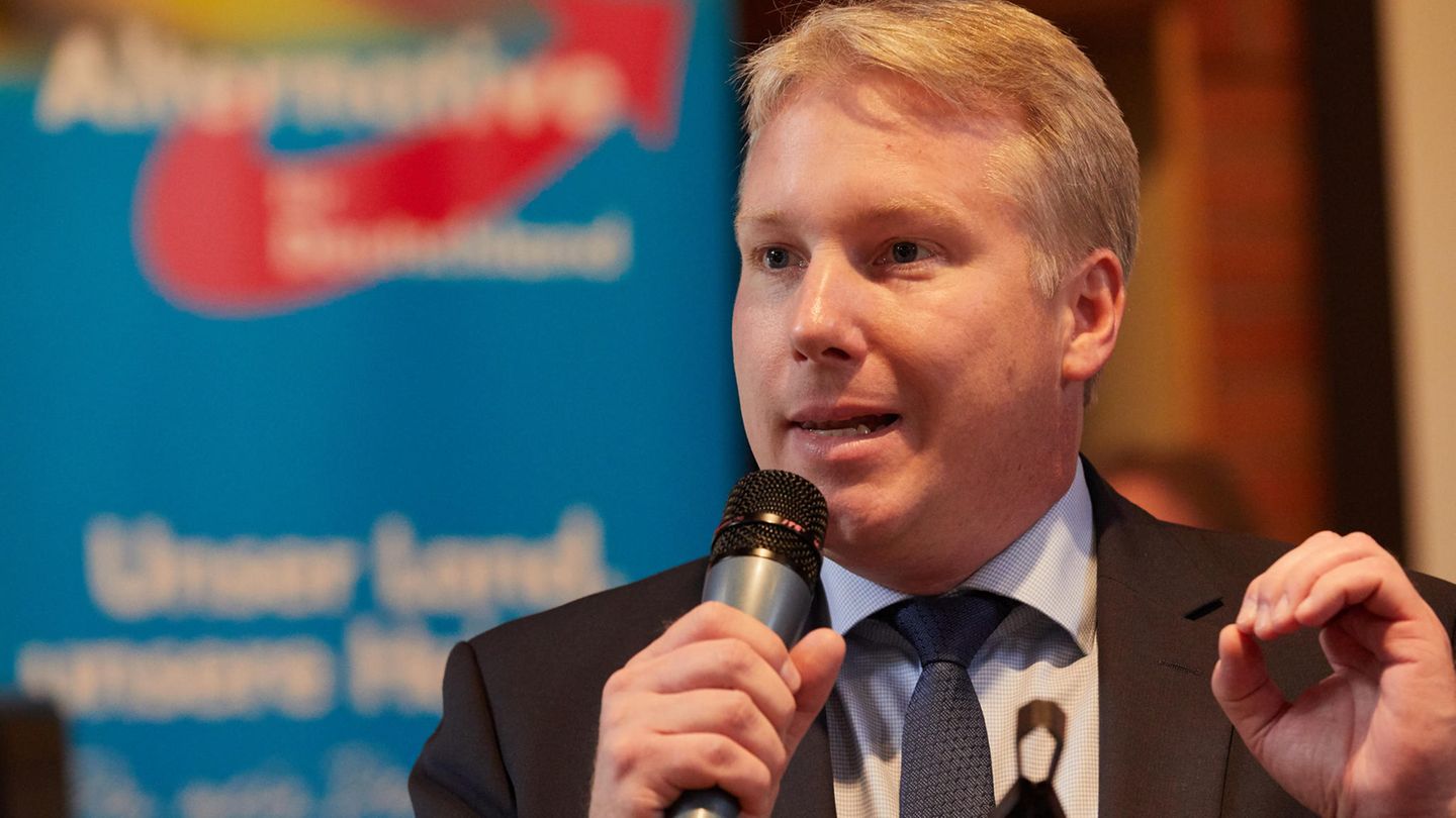 Jörg Nobis von der AfD: "Autogrammkarten aus politischen Gründen storniert"