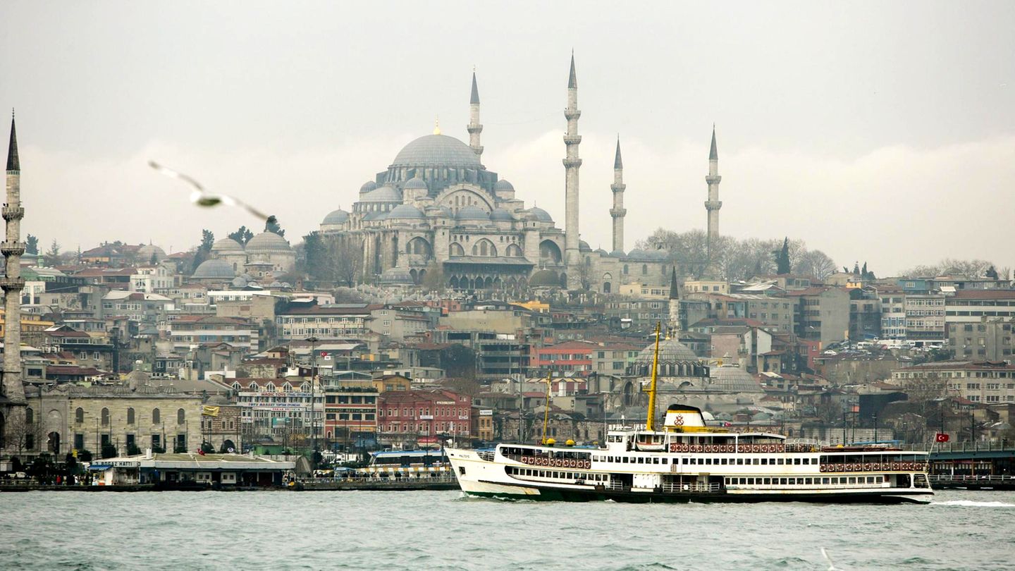 Türkei. In Istanbul ist eine junge Russin unter rätselhaften Umständen ums Leben gekommen
