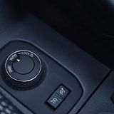 In der Allradversion des Dacia Duster lässt sich der Allradantrieb einstellen