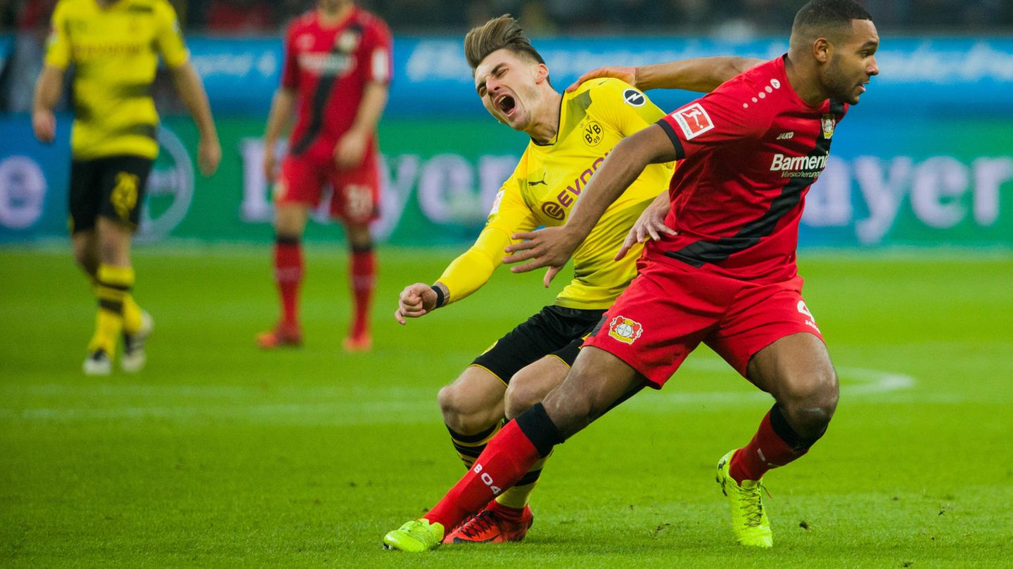 Der Moment der Verletzung: Maximilian Philipp schreit vor Schmerz