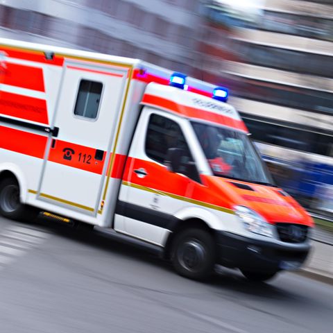nachrichten deutschland - Krankenwagen im Einsatz
