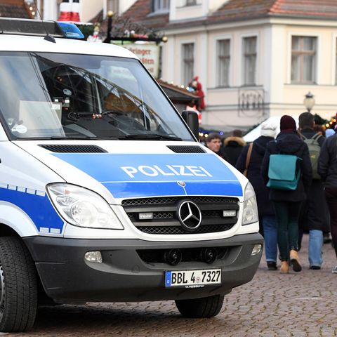 Paketbombe am Potsdamer Weihnachtsmarkt: Hintergrund ist DHL-Erpressung