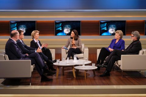Anne Will fragt ihre Gäste: Wie geschwächt ist Angela Merkel?