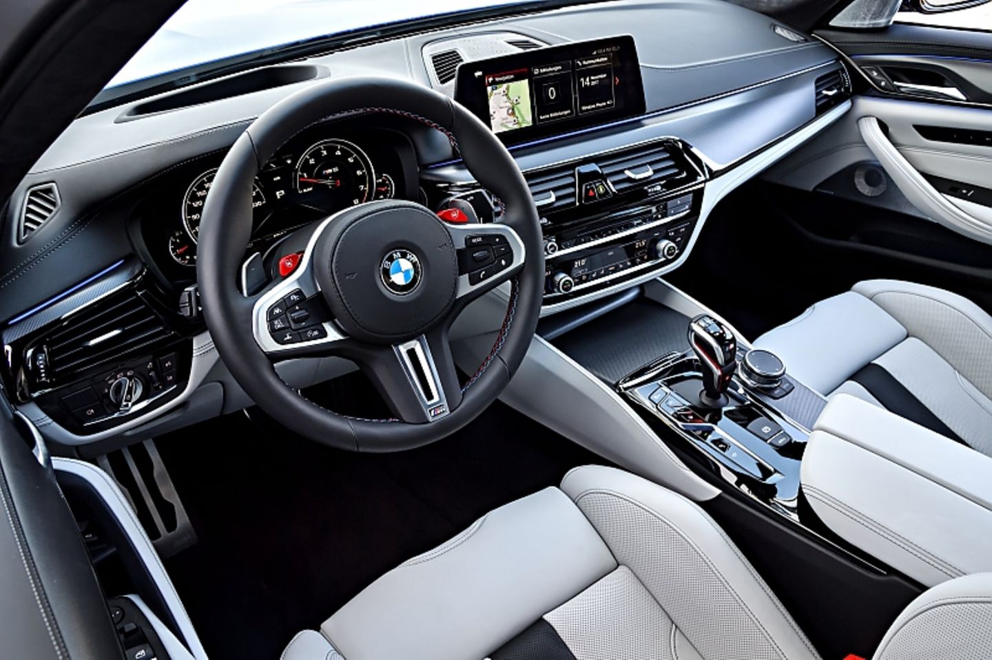 BMW M5 - exzellente Sportsitze