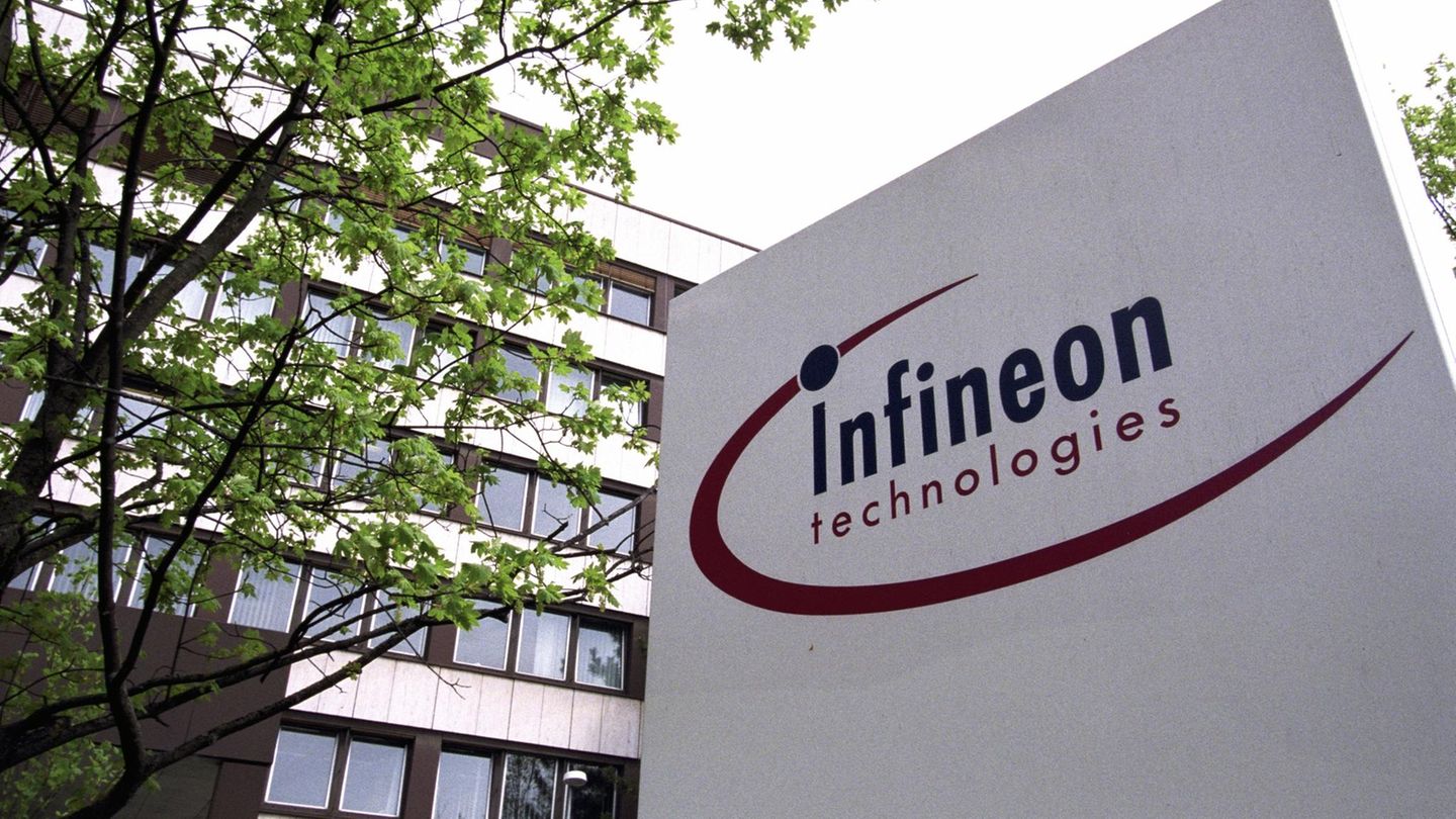 Auch Infineon kann sich verbessern. Beim aktuellen Ranking macht der Halbleiterhersteller sieben Plätze gut und landet auf dem vierten Rang. Die Mitarbeiter gaben dem Unternehmen durchschnittlich 4,5 Punkte von fünf möglichen Punkten.