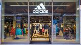 Der Sportbekleidungshersteller Adidas landet auf dem neunten Platz - und muss somit einen Abwärtstrend hinnehmen. Im vergangenen Jahr landete das Unternehmen aus Herzogenaurach noch auf Platz 2. 