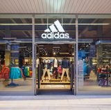 Der Sportbekleidungshersteller Adidas landet auf dem neunten Platz - und muss somit einen Abwärtstrend hinnehmen. Im vergangenen Jahr landete das Unternehmen aus Herzogenaurach noch auf Platz 2. 