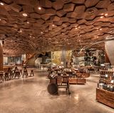 China ist für Starbucks ein wichtiger und vor allem wachsender Markt. Kein Wunder also, dass in Shanghai die größte Filiale der Welt entstand.