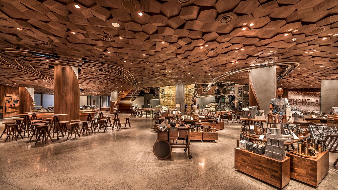 China ist für Starbucks ein wichtiger und vor allem wachsender Markt. Kein Wunder also, dass in Shanghai die größte Filiale der Welt entstand.