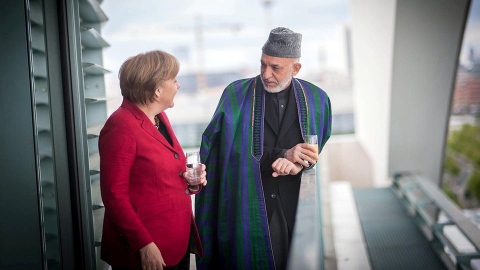 Hamid Karzai mit Angela Merkel