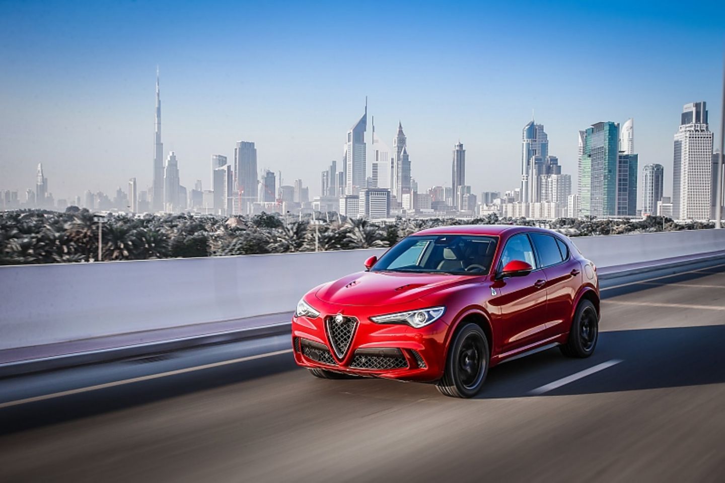 Alfa Romeo Stelvio Quadrifoglio - der doppelt aufgeladene V6 schöpft aus dem vollen