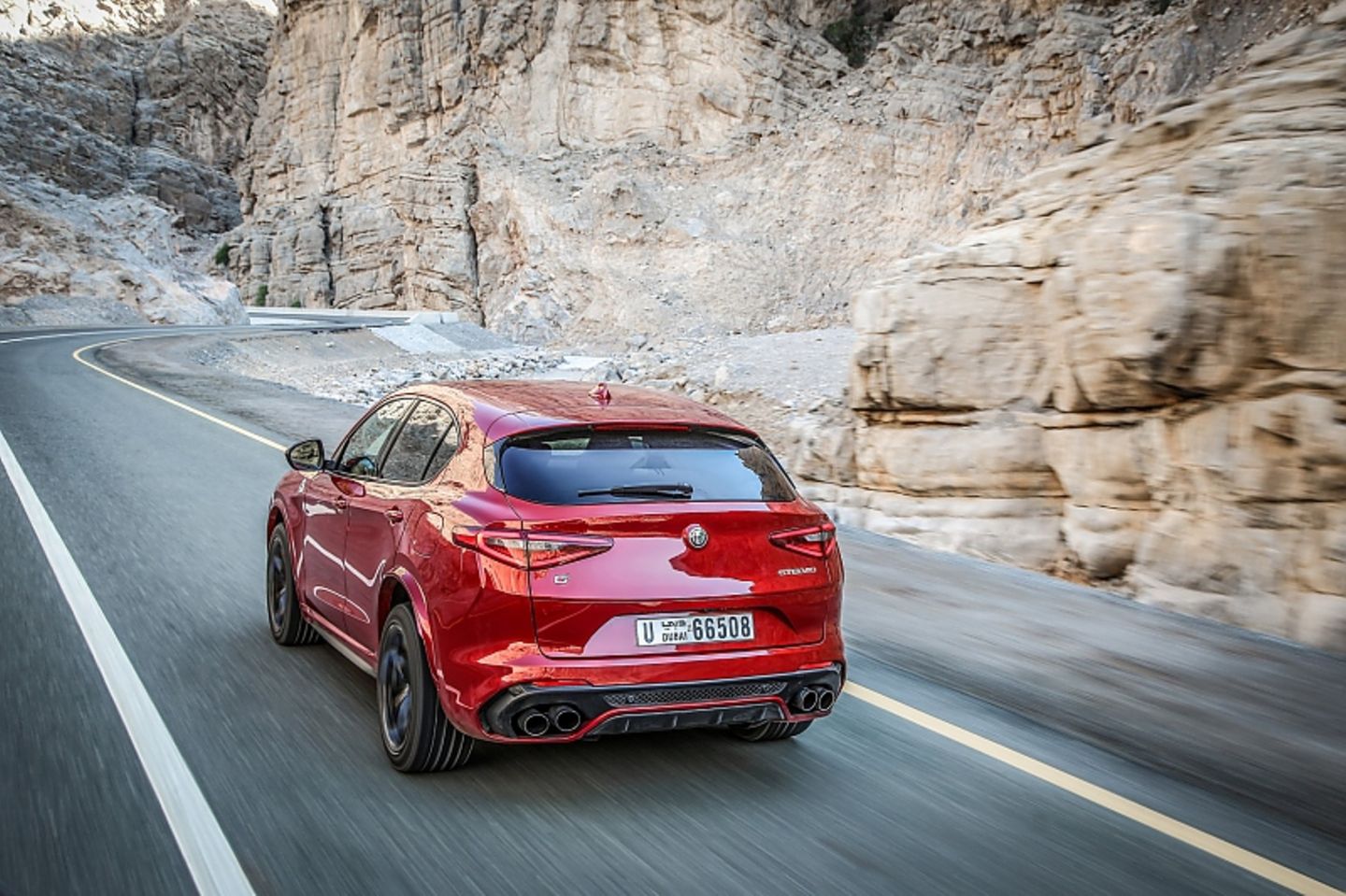 Alfa Romeo Stelvio Quadrifoglio - auch das Heck zeigt sich dynamisch