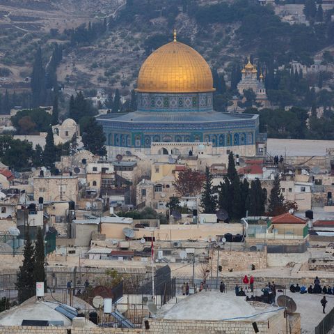 Jerusalem: Der Tempelberg mit dem Felsendom (m.) und der al-Aqsa-Moschee (r.)