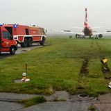 Bruchlandung von Air Berlin auf Sylt  September 2017: Die Landebahn auf der Nordseeinsel Sylt reichte einem Airbus A320 von Air Berlin nicht aus. Der Flieger kam erst 50 Meter dahinter auf dem Rasen zum Stehen. Die 82 Passagiere und fünf Crew-Mitglieder blieben unverletzt, der Flughafen Westland musste jedoch vorübergehend geschlossen werden. Hier lesen Sie mehr.