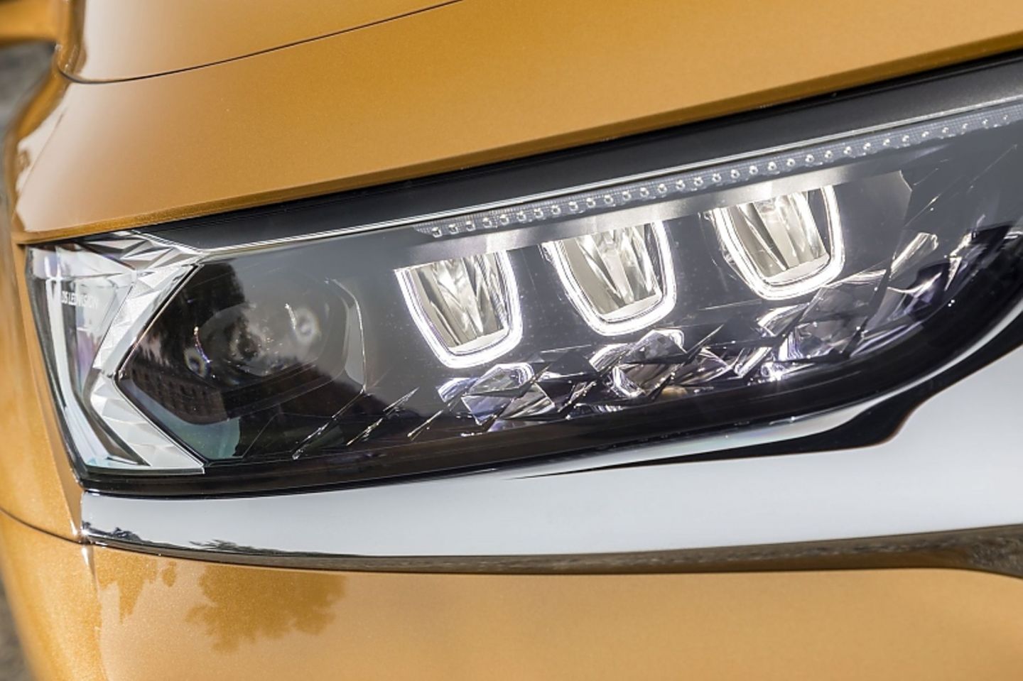 Die Elemente des LED-Lichts snd schwenkbar