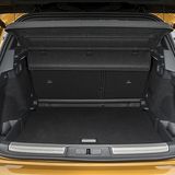 Der Kofferraum hat ein Volumen von 555 Litern