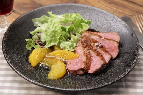 Rezeptidee für Weihnachten: Knusprige Ente in fruchtiger Orangensauce schmeckt einfach himmlisch