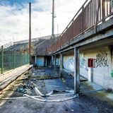 Einst war dieses Stadion Austragungsort einer Europameisterschaft. 2005 wurde der Platz wegen Sicherheitsmängeln behördlich gesperrt.