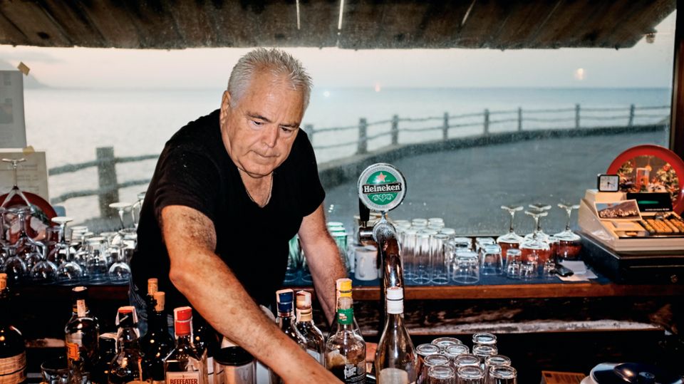 Kanarische Inseln: Miguel Torres an seinem Arbeitsplatz im Hotel Punta Grande Miguel Torres an seinem Arbeitsplatz im Hotel Punta Grande