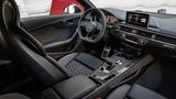Der Innenraum des Audi RS4 Avant