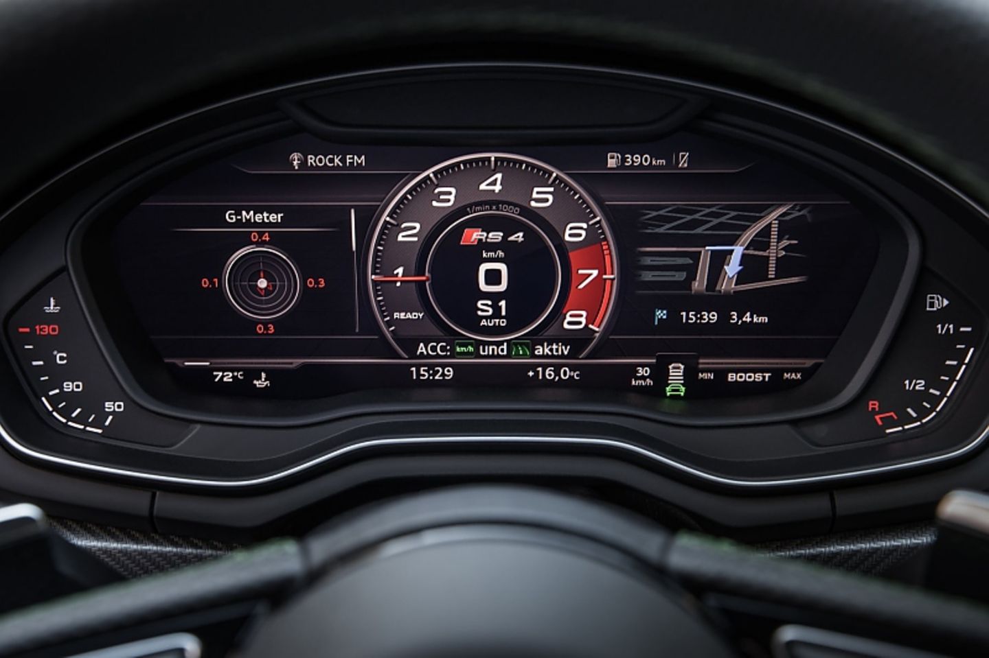 Audi RS4 Avant - die Instrumente sind animiert, aber etwas blass