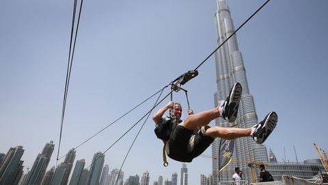 Ziplines gehören in Dubai zu den Top-Attraktionen für abenteuerlustige Besucher