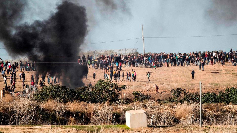 Israel-Konflikt: Zusammenstoß zwischen palästinensischen Demonstranten und israelischen Soldaten