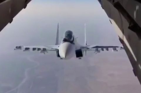 Einsatz über Syrien: Russischer Kampfjet-Pilot macht auf richtig dicke Hose