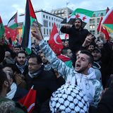 Israelische Flaggen bei Protesten in Berlin verbrannt