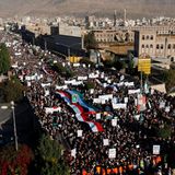 Israel-Proteste: Anhänger der Bürgerkriegspartei Huthi demonstrieren in Jemens Hauptstadt Sanaa