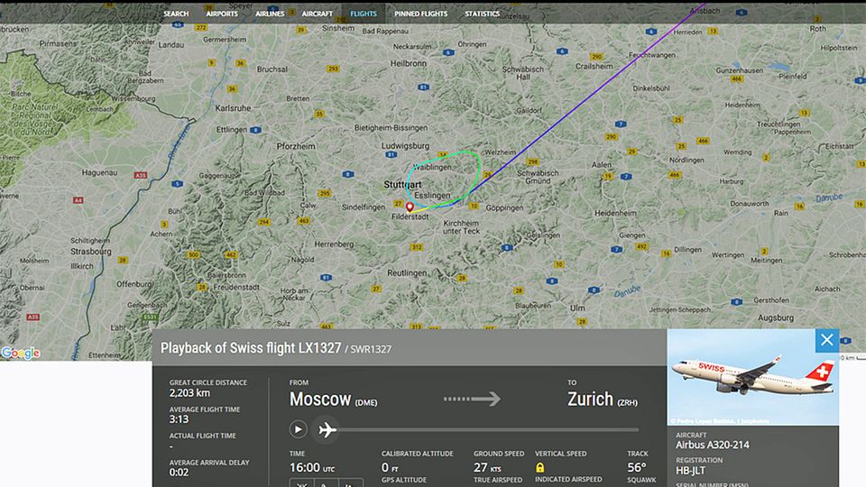 Follow Me: Kurz vor Zürich legte am Samstagabend der Swiss-Flug LX1327 eine außerplanmäßige Zwischenlandung in Stuttgart ein, um eine störende Passagierin von Bord zu lassen. Kurz vor Zürich legte am Samstagabend der Swiss-Flug LX1327 eine außerplanmäßige Zwischenlandung in Stuttgart ein, um eine störende Passagierin von Bord zu lassen.
