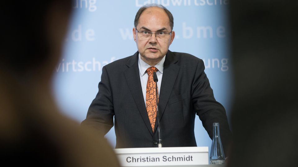 Nebulöse Erklärungen und Briefings des eigenen Ministeriums im Wahlkampf: CSU-Minister Christian Schmidt