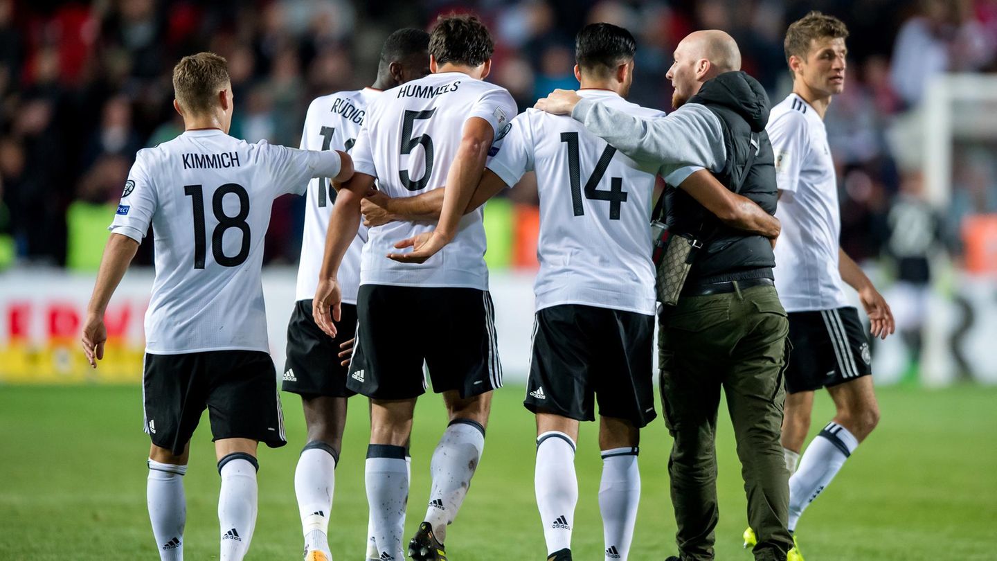 DFB-Spieler nach dem WM-Qualifikationsspiel gegen Tschechien