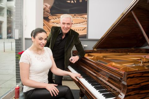 Scooter und Pianistin Olga Scheps in der Steinway Lounge in Hamburg