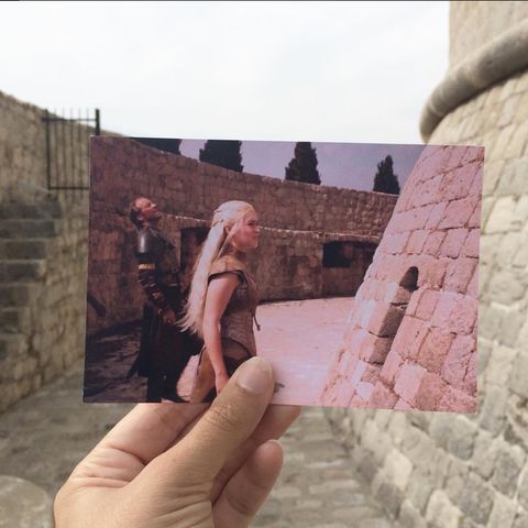 Ein Szenen-Foto aus Game of Thrones vor dem Original-Hintergrund