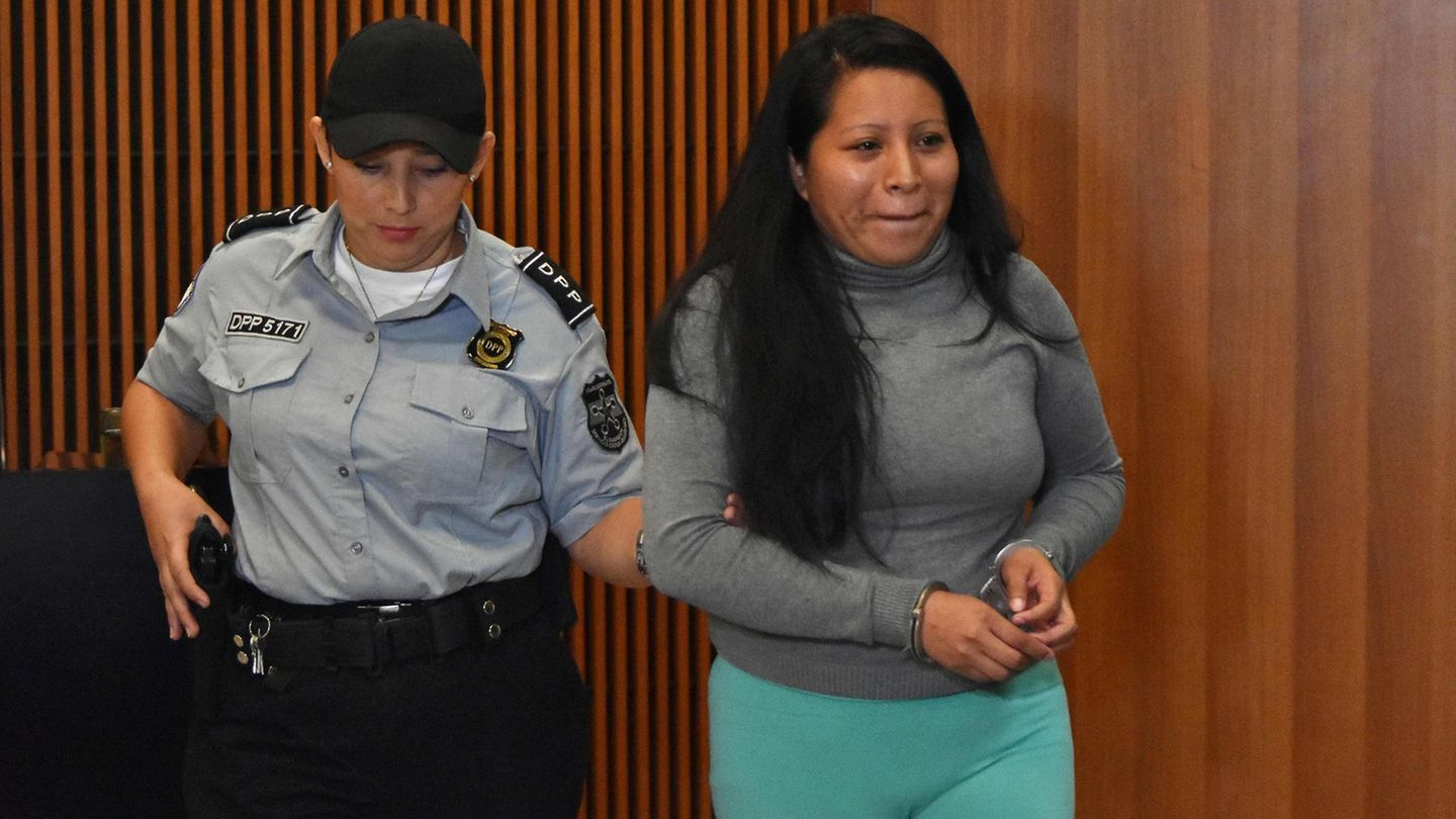 Teodora Vásquez bei dem Prozess in El Salvador