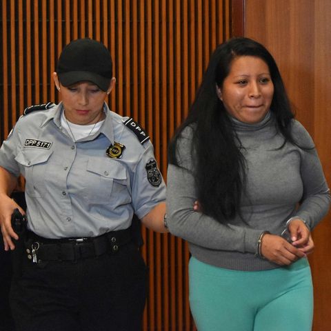 Teodora Vásquez bei dem Prozess in El Salvador
