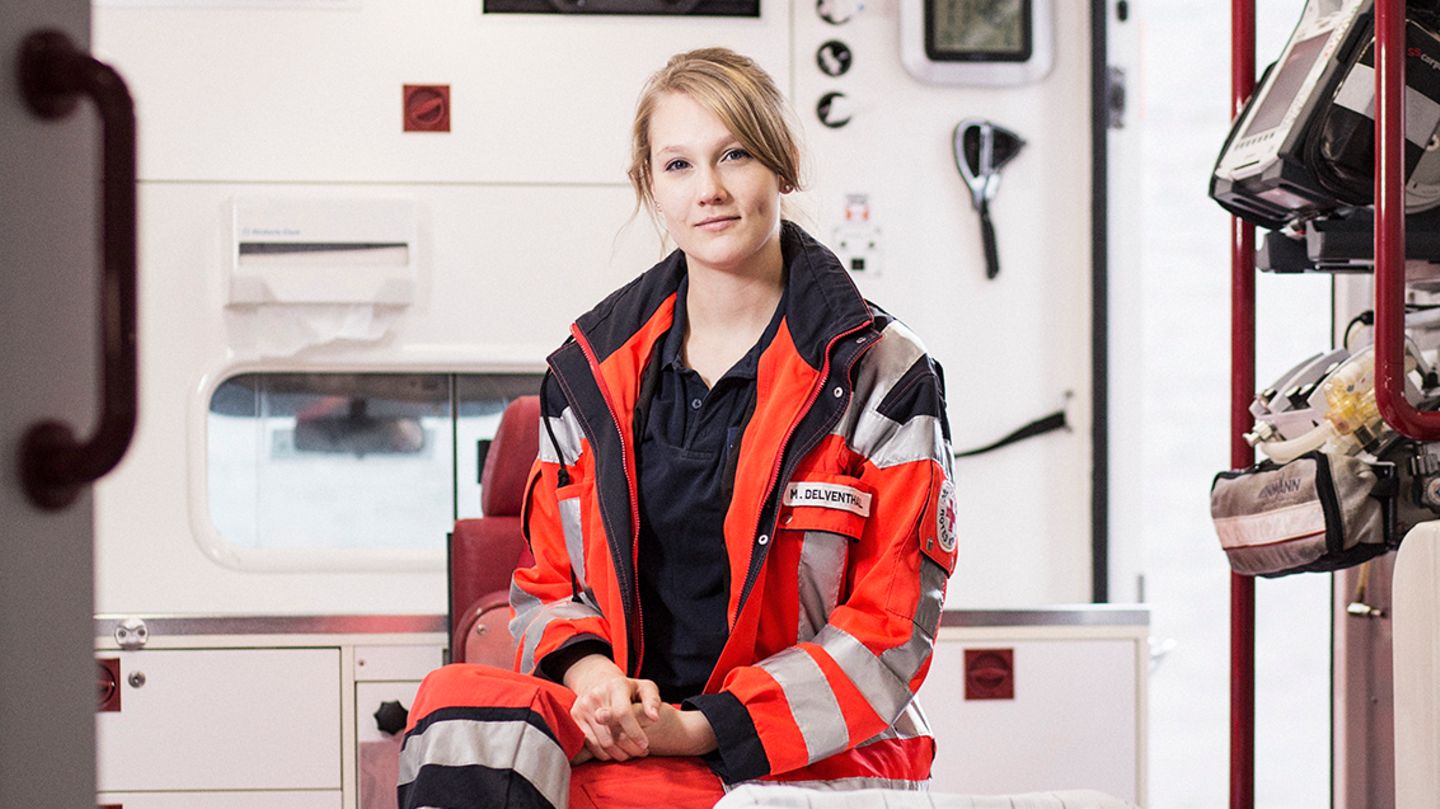 Melina Delventhal in ihrer Arbeitskleidung