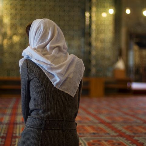 Mit 15 zog Linda W. in das Kalifat des IS (Symbolbild)