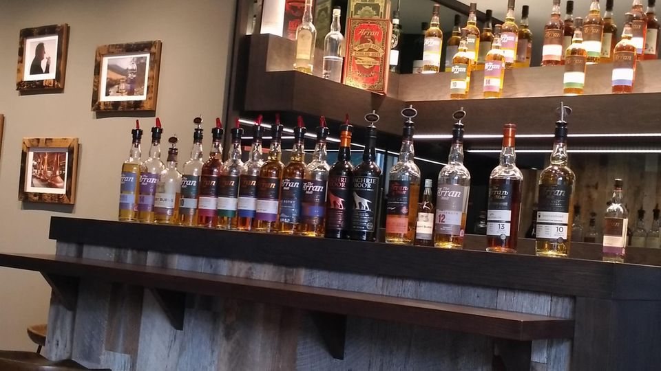 Angetreten zum Verkosten: Das Sortiment der Arran Desillery. Angetreten zum Verkosten: Das Sortiment der Arran Desillery.