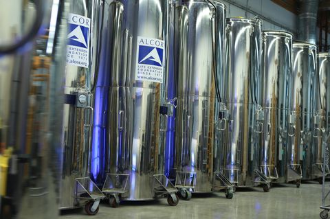 Kryonik-Behälter. Hier werden die Toten aufbewahrt